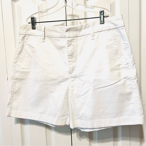 Gloria Vanderbilt Pants - Gloria Vanderbilt-NWT-White Women's Bermuda Shorts-Women’s-Size 12
